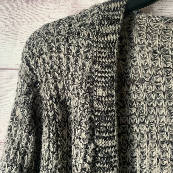 Ashley by 26 International Long Knit Sweater Open Front Pockets Size Medium - Picture 4 of 16